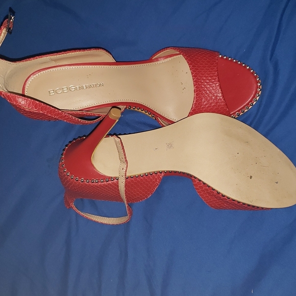 BCBGeneration Read Leather Peep Toe shoe - Picture 4 of 6